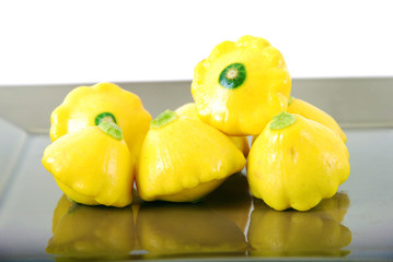 Pattypans jaunes (Cucurbita pepo )