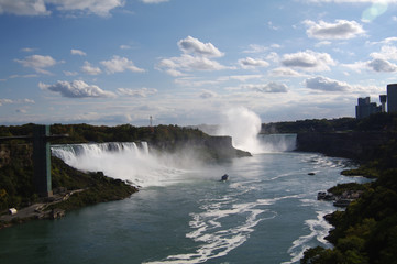 cascade et lac canadien