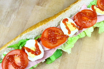 sandwich,tomate,salade,oeuf