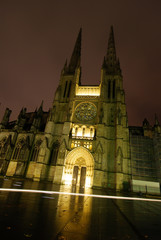 La cathédrale Saint André de nuit