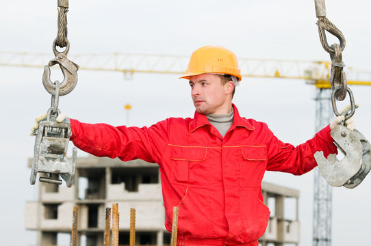 rigger builder with straps