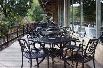 Outdoor Dining Beckons