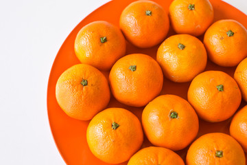 Oranges on a plate