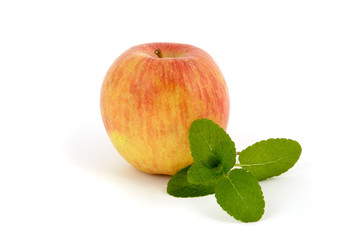 apple with mint leaf