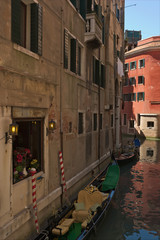 Fototapeta na wymiar Venice canal with gondolas