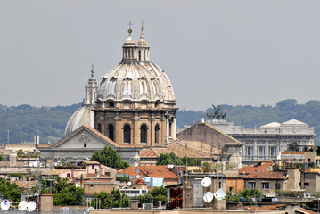 Fototapeta na wymiar roma panorama le chiese gemelle a piazza del popolo