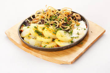 Meat plate with potatoes
