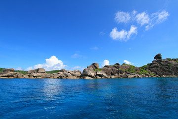 Fototapeta premium Sea, stones and sky