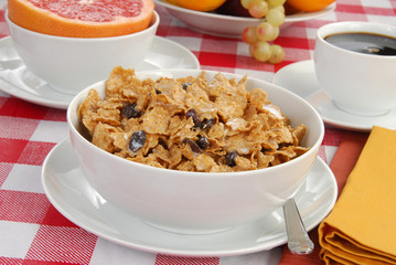 Bran flakes with raisins