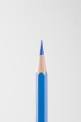 青色の色鉛筆