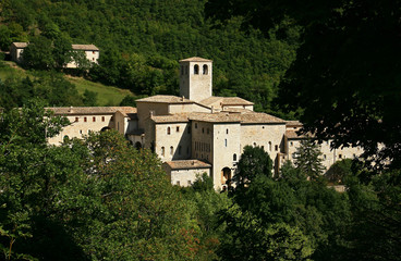 Fototapeta na wymiar Kloster Fonte Avellana, Marken, Włochy