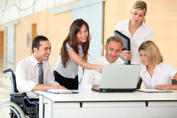 Obraz premium Group of office workers in a business meeting