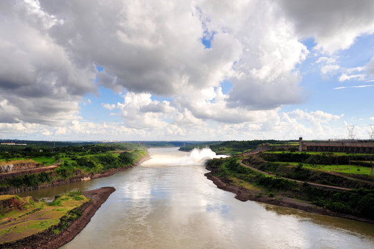Ecological power plant dam