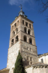 Fototapeta na wymiar Iglesia de San Andrés - Segovia