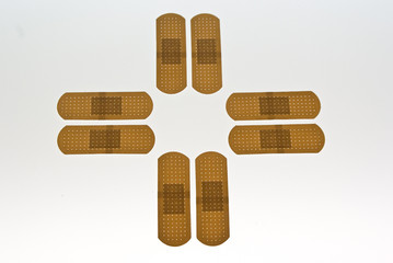 Pflaster in Kreuzform