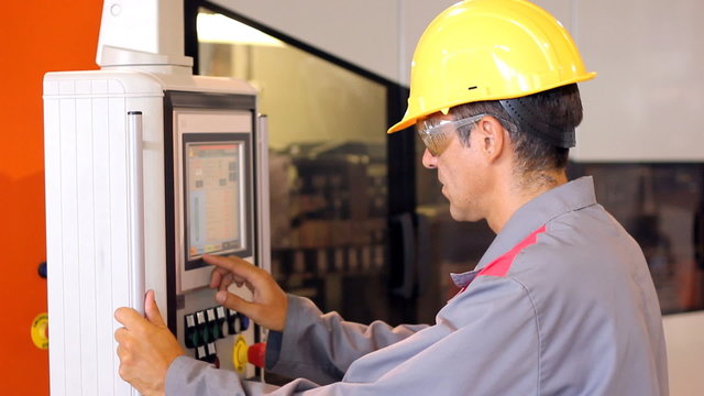 CNC Machine Operator - MONTAGE