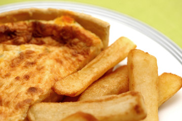 Cheddar Cheese and Onion Quiche with Chips