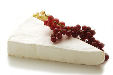 Formaggio brie e frutti di bosco