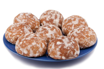 Пряники на блюдце