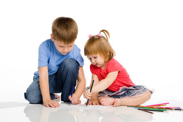 Children draw color pencils