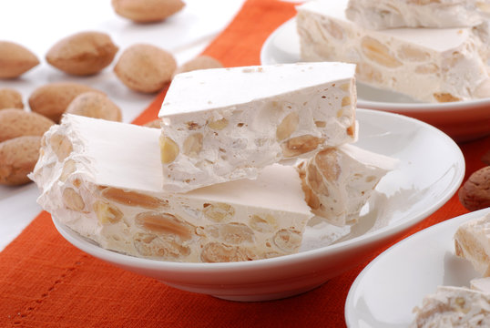 torrone alla mandorla uno