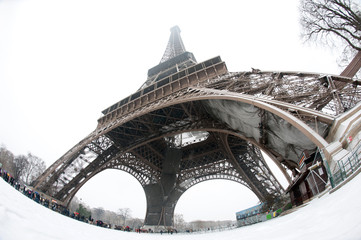 Tour Eiffel sous la neige - Paris