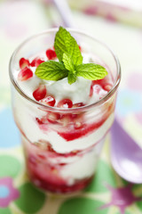 yoghurt with pomegranate
