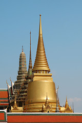 Fototapeta premium Wat Phra Kaew at Grand Palace, Bangkok, Thailand