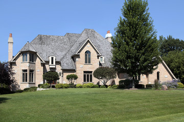 Obraz premium Large home with cedar shake roof