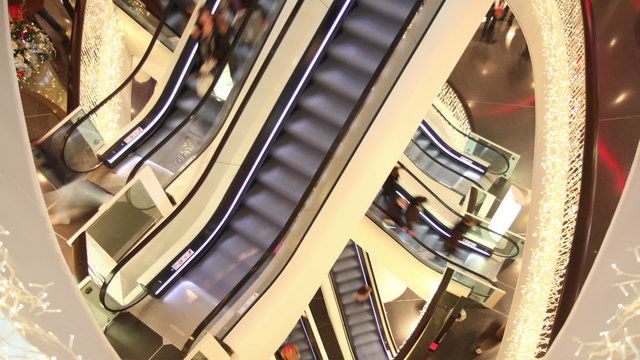 Rolltreppen im Einkaufszentrum - Zeitraffer