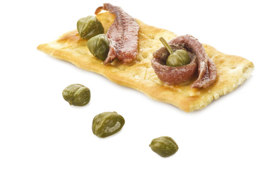 Cracker con Alici e Capperi