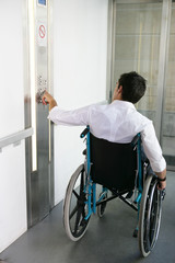 Handicap ascenseur