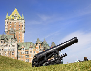 Château Frontenac, canons, Quebec City, Canada