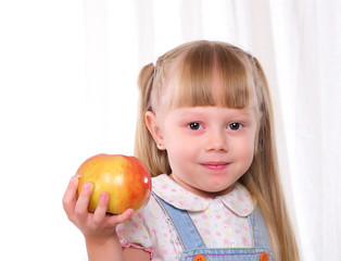 Fototapeta premium Portrait of a little girl