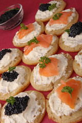 canapés, toast, blinis