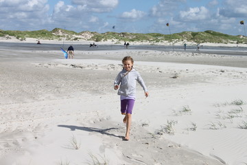 Mädchen am Strand 2