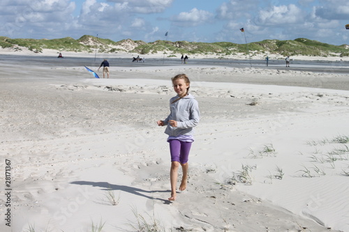 Mädchen am Strand 1