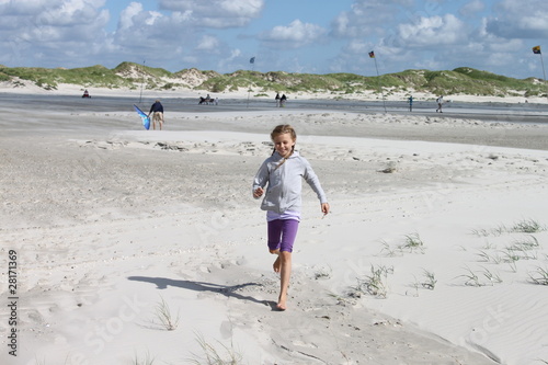 Mädchen am Strand 2