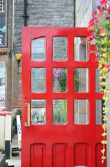 Obraz premium Red Door in Scotland