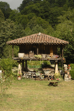 horreo asturiano