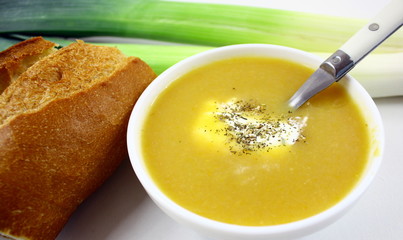 potage légumes et pain