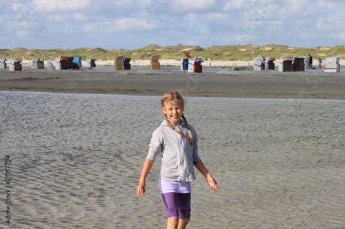 Mädchen am Strand 14