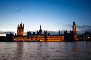 Fototapeta na wymiar The Palace of Westminster in the evening