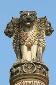 sculpture of emblem of India, four lions