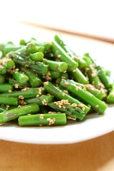 Sesame Asparagus