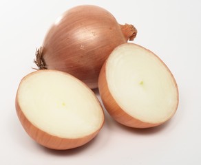 Zwiebel aufgeschnitten