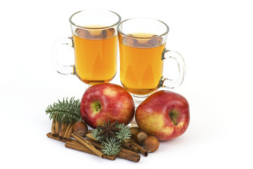 apple juice, fresh apples and spices