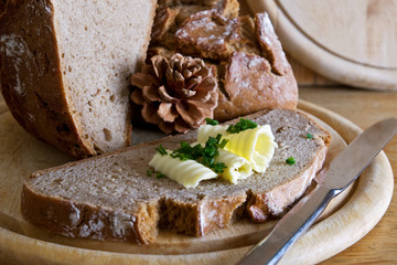 Schnitte Brot mit Butter