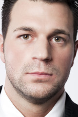 Obraz premium portrait de jeune homme sérieux e entreprise