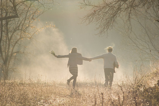 2 162 Best Couple Running Away Images Stock Photos Vectors Adobe Stock